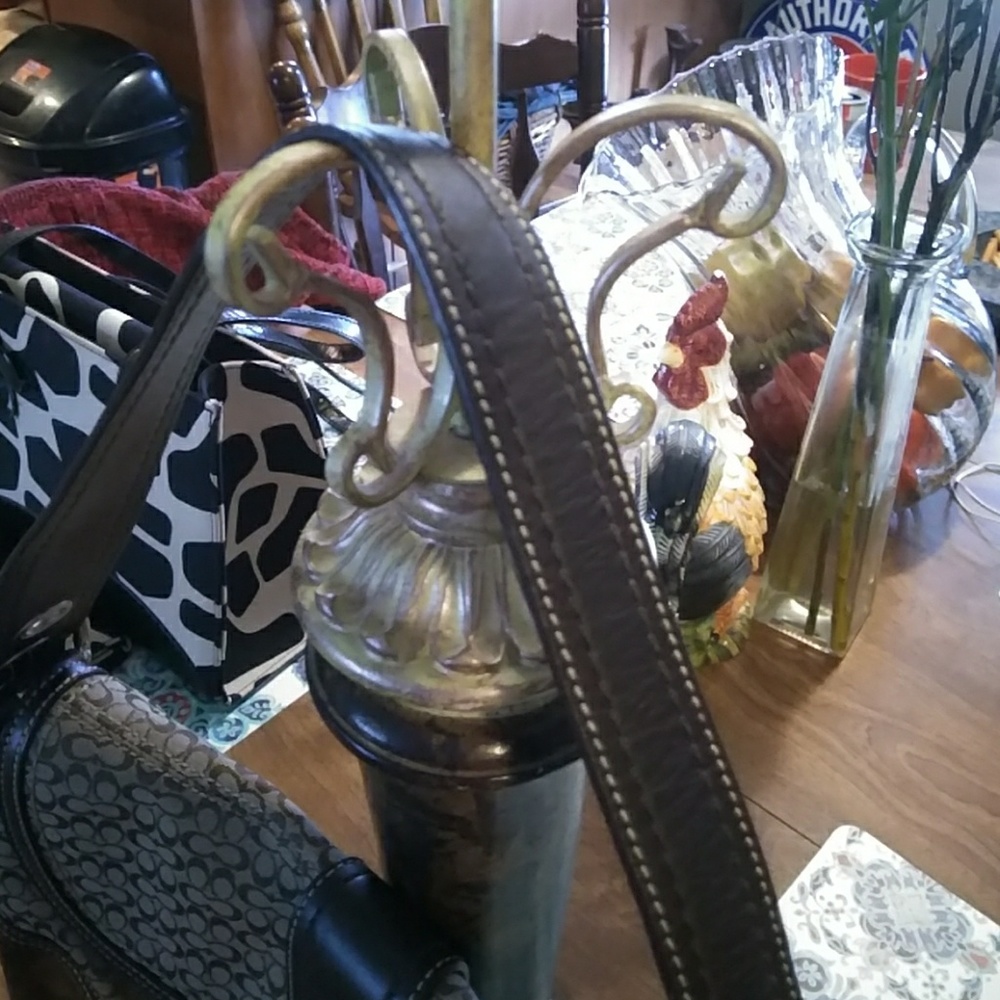 Authentic Coach purse - Picture 2 of 4